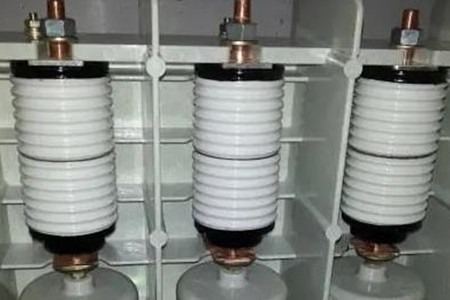 真空開(kāi)關(guān)管產(chǎn)生操作過(guò)電壓的原因是什么？