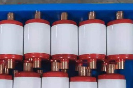 真空滅弧室的結(jié)構(gòu)、工作原理、特點以及應(yīng)用